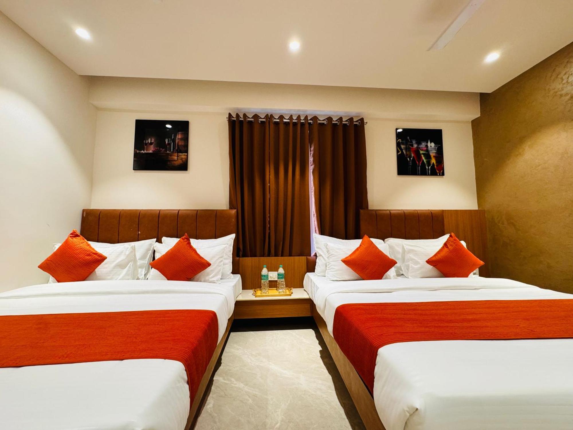 Hotel Rudhav Palace Ujjain Exterior photo